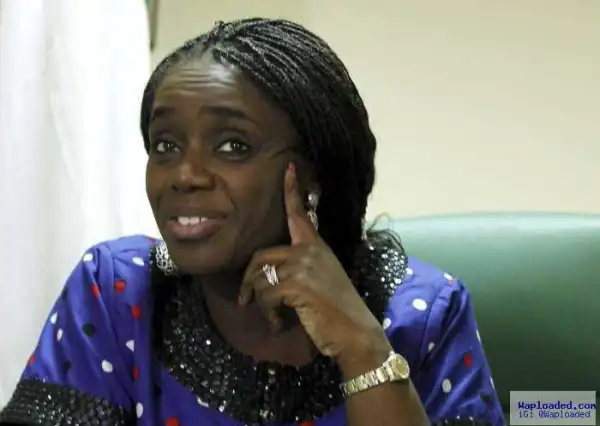 “The Thief Must Go!” Workers Of The Ministry Of Finance Chants, As They Lock Minister Of Finance “Kemi Adeosun” Out